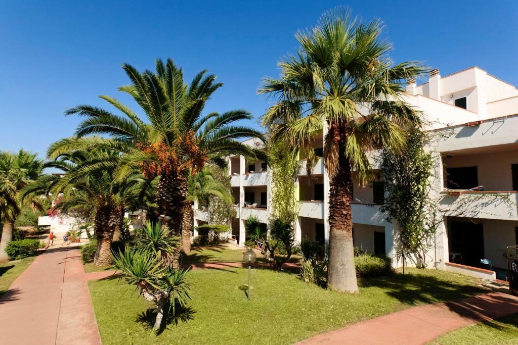 Hotel Villaggio Costa Ripa Rodi Garganico Eksteriør billede
