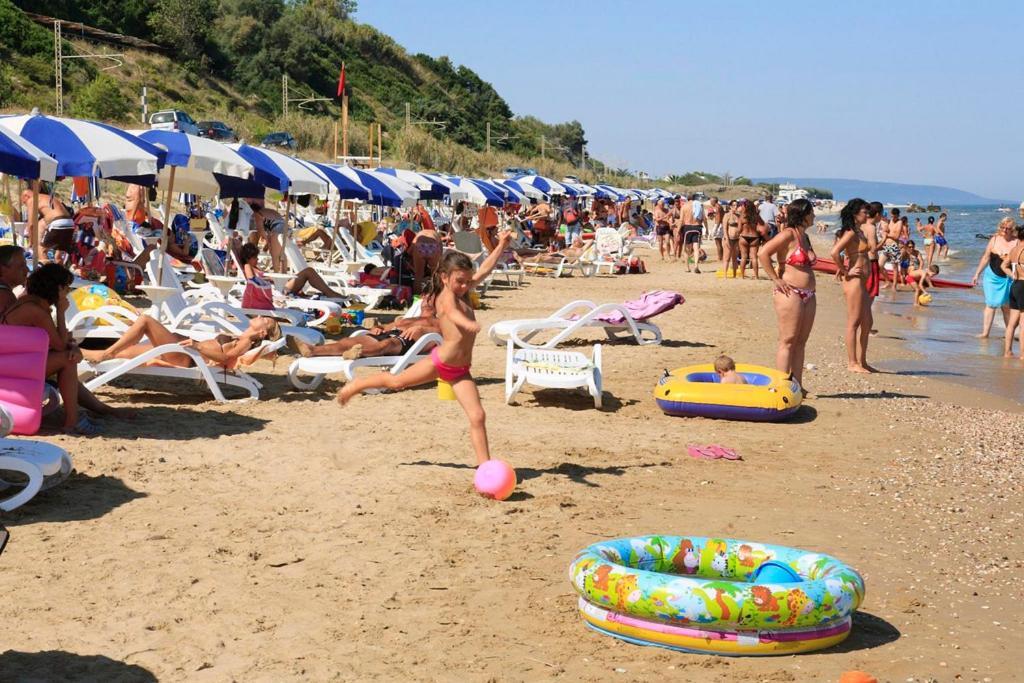Hotel Villaggio Costa Ripa Rodi Garganico Eksteriør billede