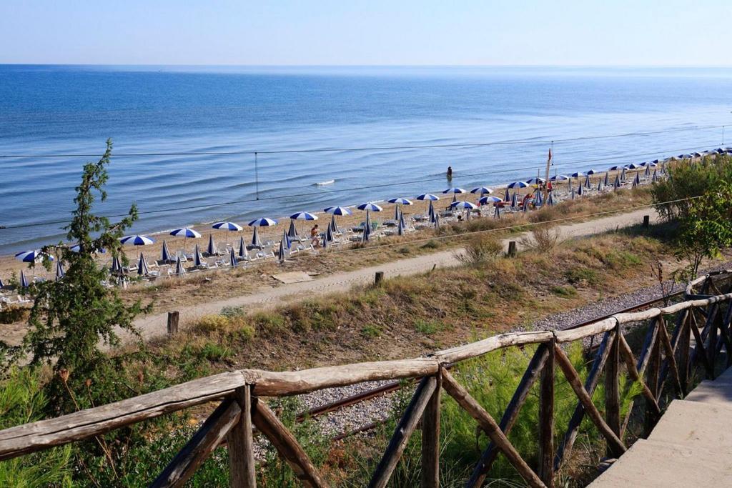 Hotel Villaggio Costa Ripa Rodi Garganico Eksteriør billede