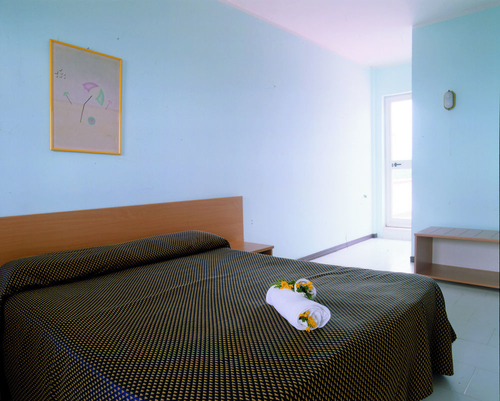 Hotel Villaggio Costa Ripa Rodi Garganico Eksteriør billede